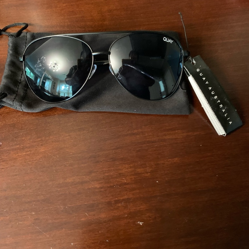 Quay Australia unisex aviator sunglasses. New with tags